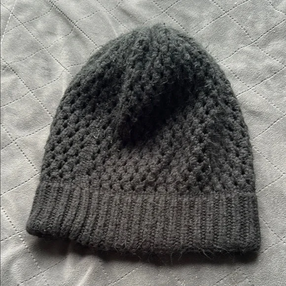 The North Face Black Knit Hat with Textured Patterns - Picture 5 of 5